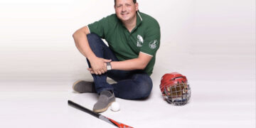Виталий Логинов - представитель олимпийского вида спорта - хоккея на траве